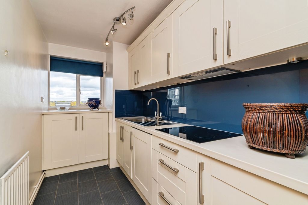 Property photo 3 of 17 Photo