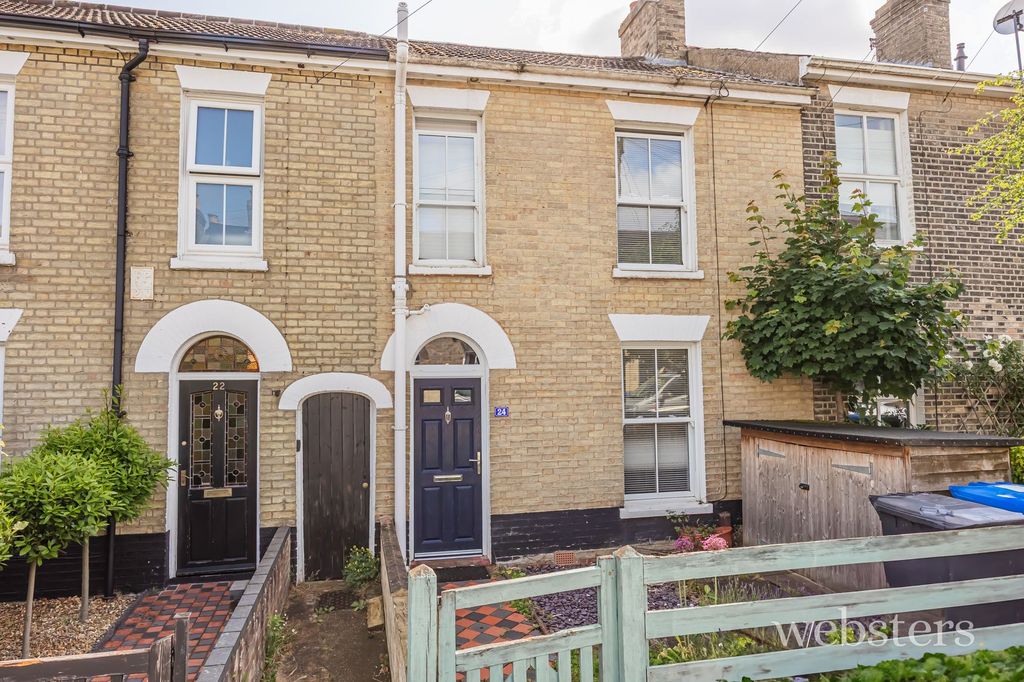 Property photo 1 of 17