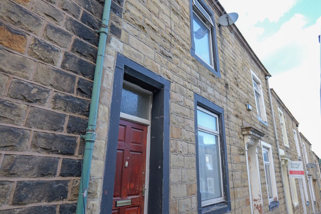 Property photo 1 of 27