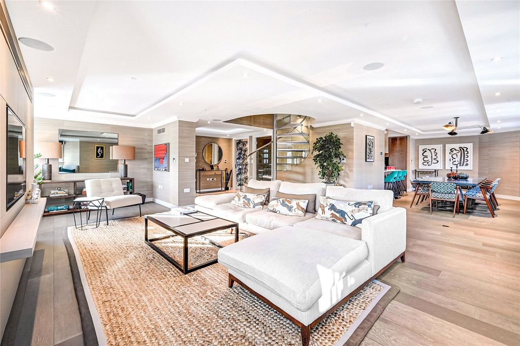 Property photo 1 of 17 Open Plan Living