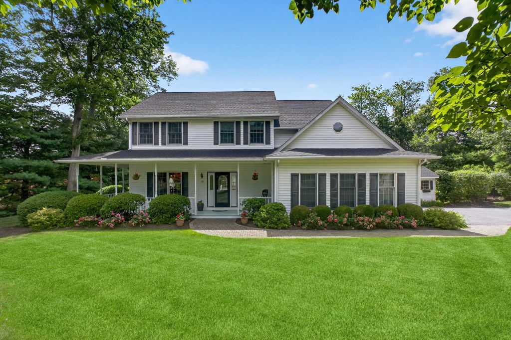 Property photo 1 of 31