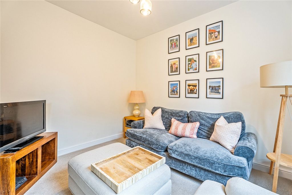 Property photo 3 of 19 Picture No. 05