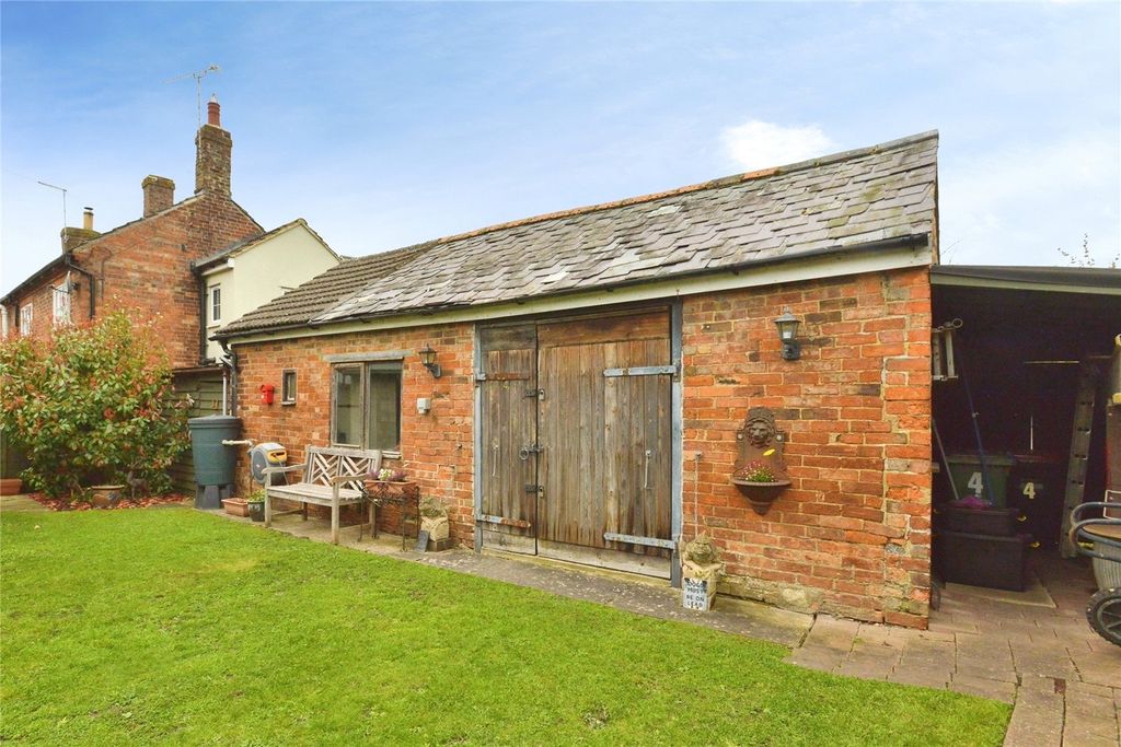 Property photo 2 of 22 Picture No. 24