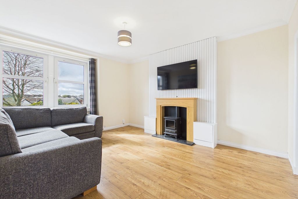 Property photo 2 of 13 Living Room