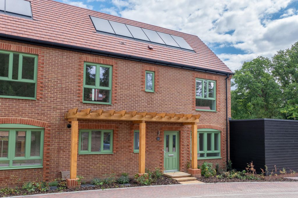 Property photo 1 of 11 External
