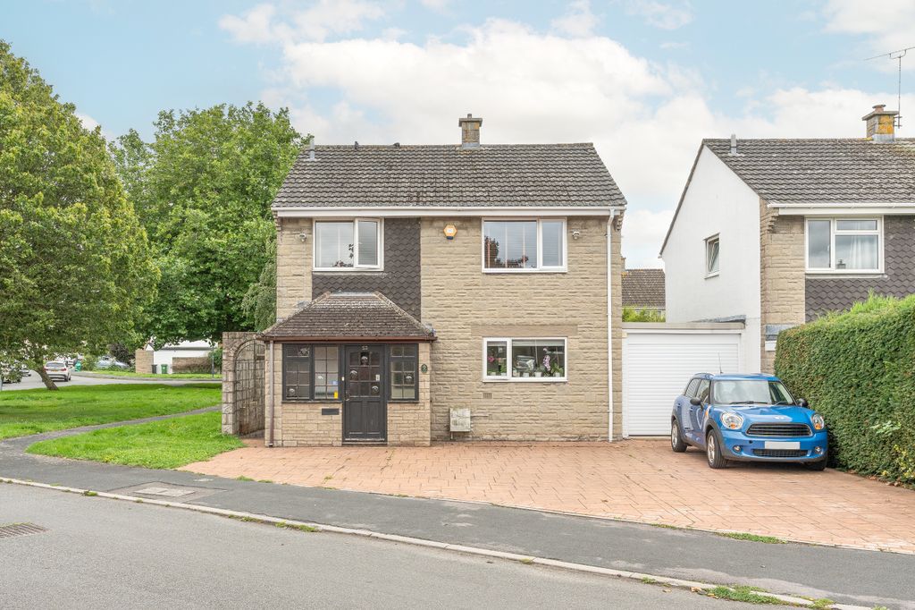 Property photo 2 of 16 1