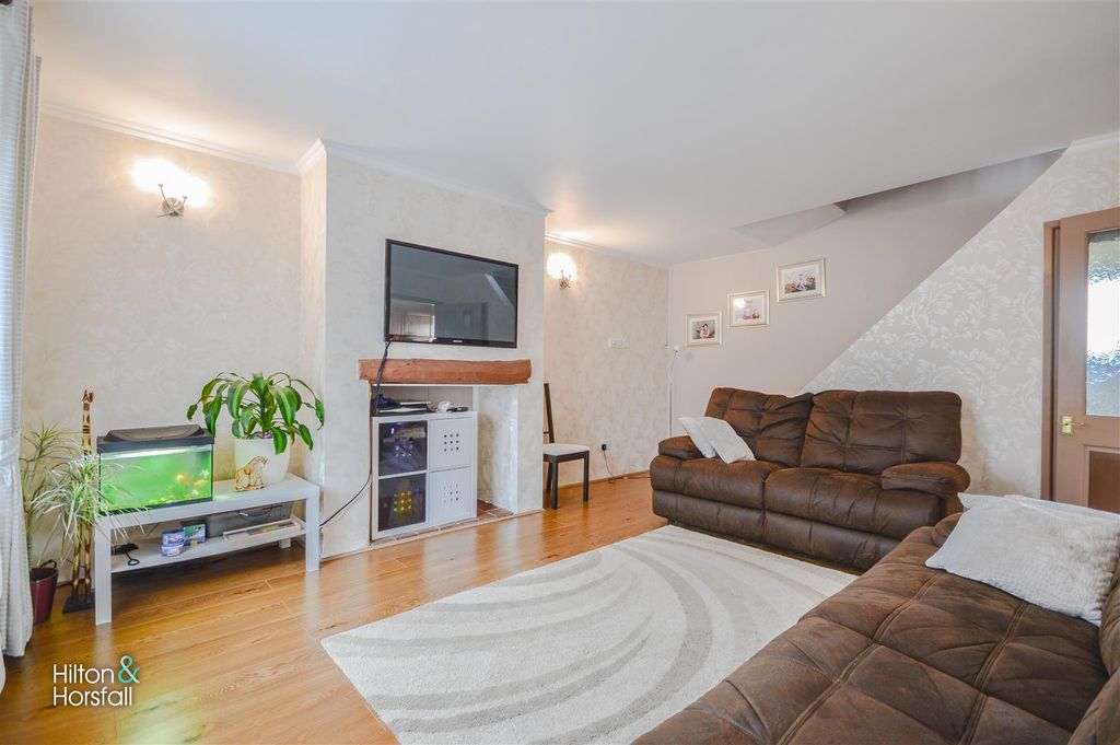 Property photo 3 of 14 Birtwistle Ave