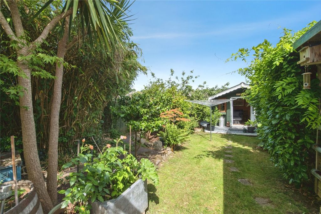 Property photo 2 of 20 Picture No. 29