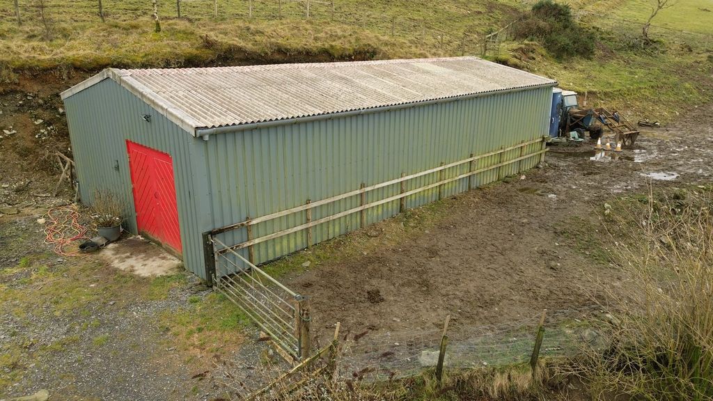 Property photo 2 of 45