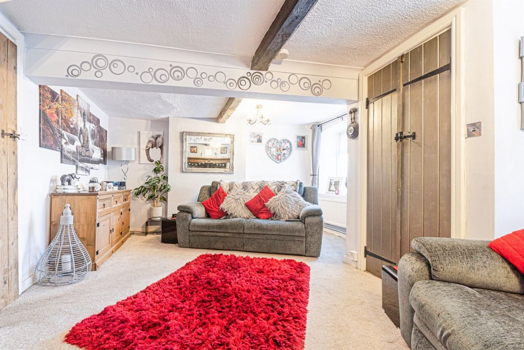 Property photo 2 of 20