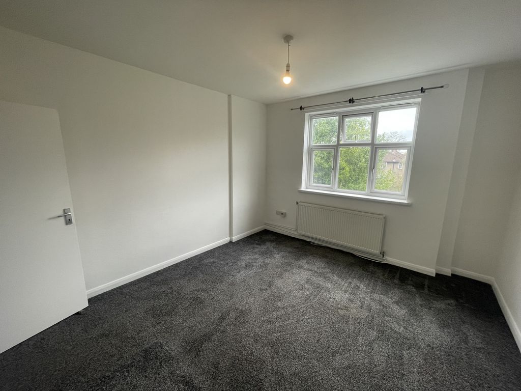 Property photo 2 of 7 Gallery