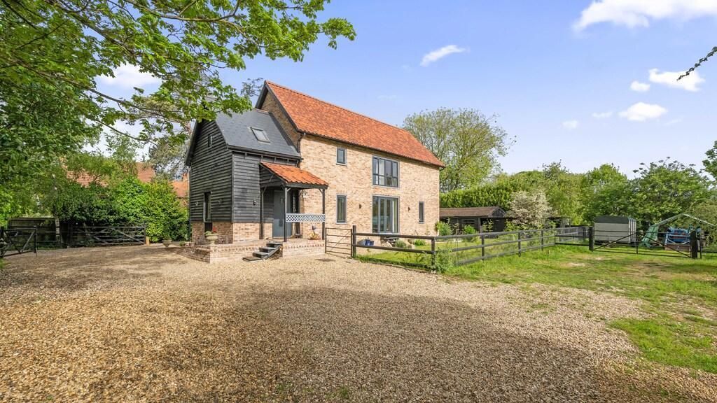 Property photo 1 of 23