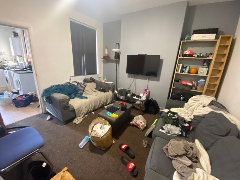 Property photo 1 of 11 Photo 13