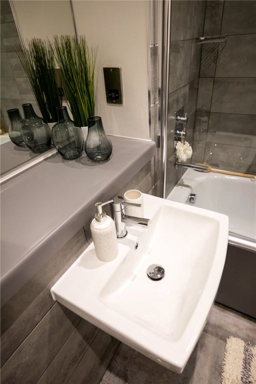 Property photo 3 of 6 Bathroom