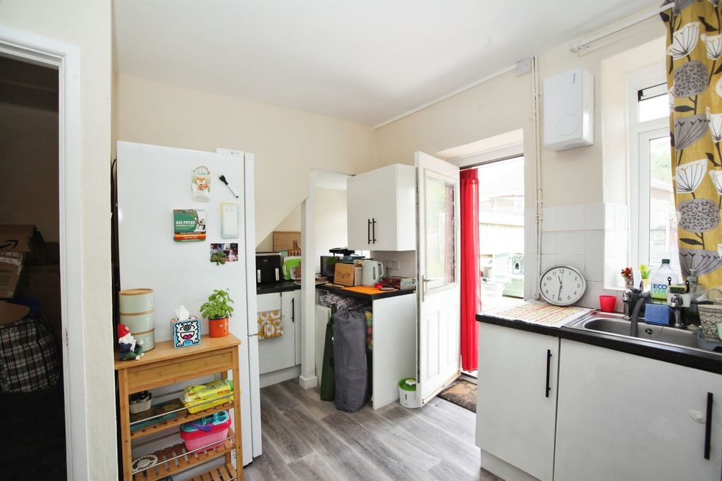 Property photo 3 of 16