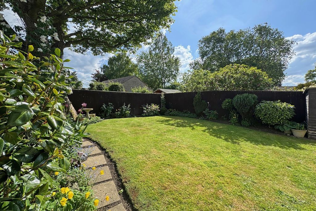 Property photo 2 of 21