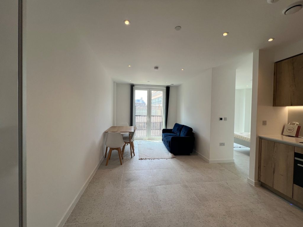 Property photo 1 of 16 Picture No. 21
