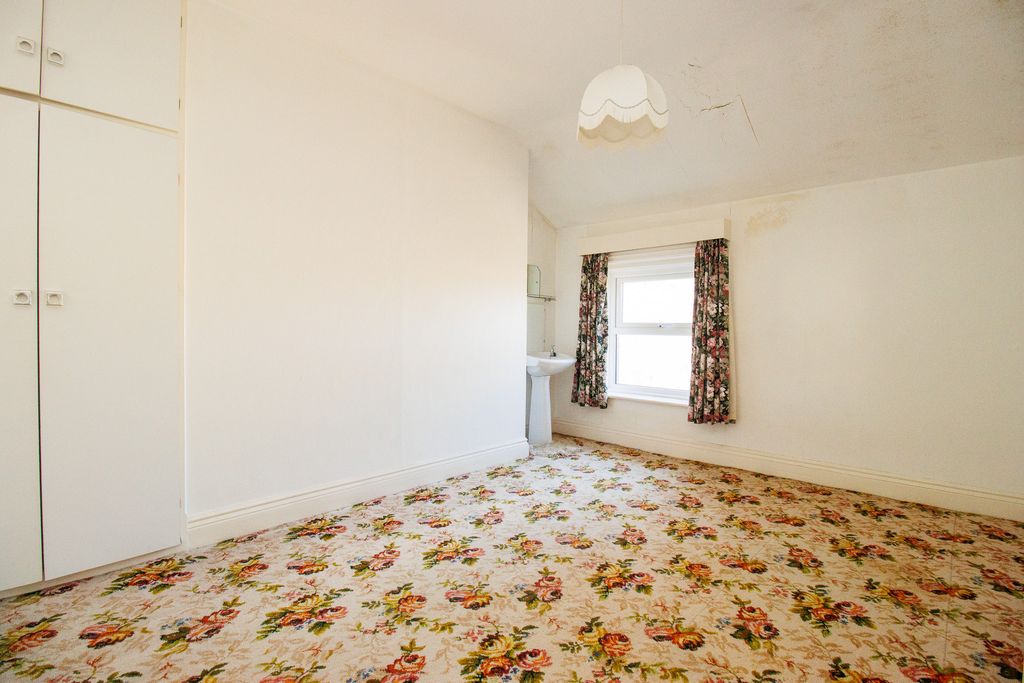 Additional image 5 of 2 bed flat for saleThe Crescent, Filey YO14