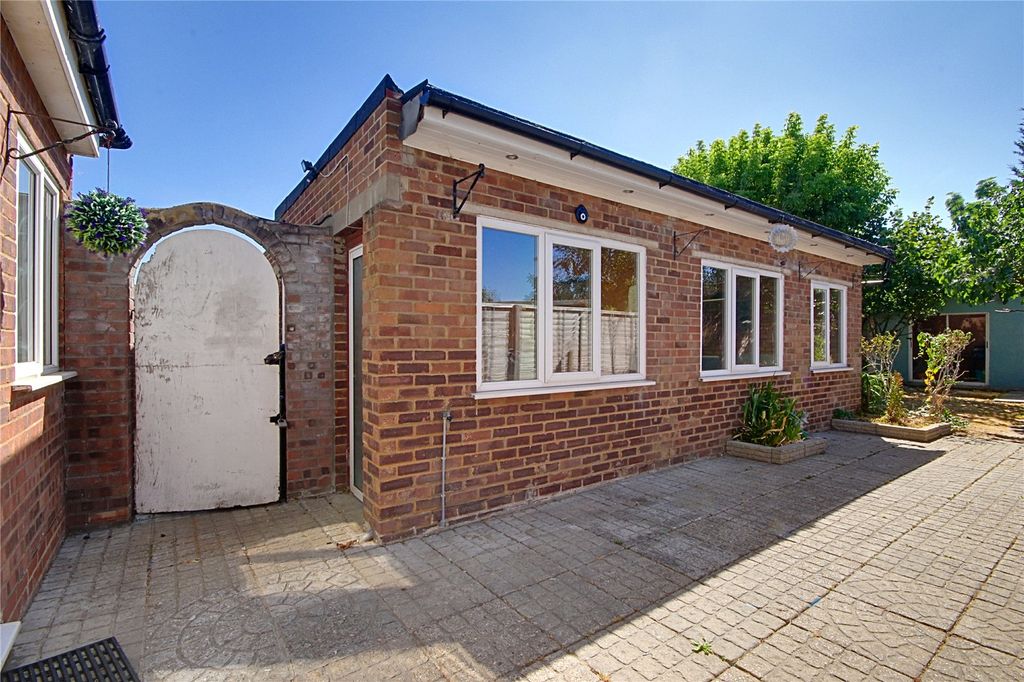 Property photo 2 of 19 Picture No. 36