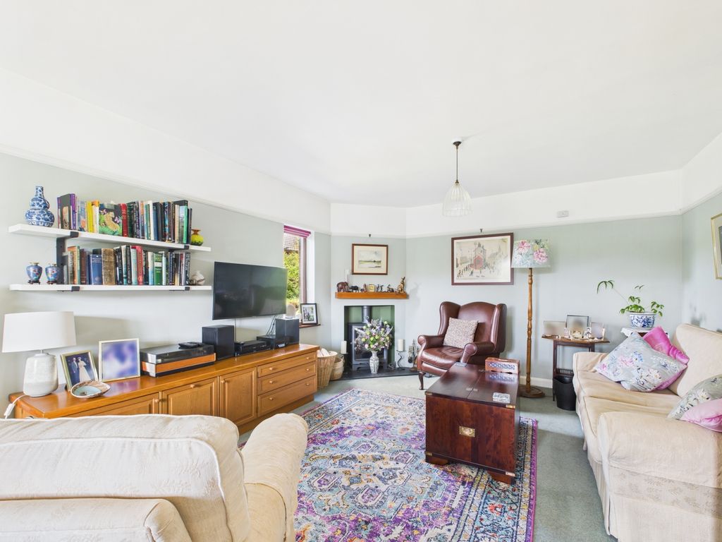 Property photo 2 of 33 Picture No. 03
