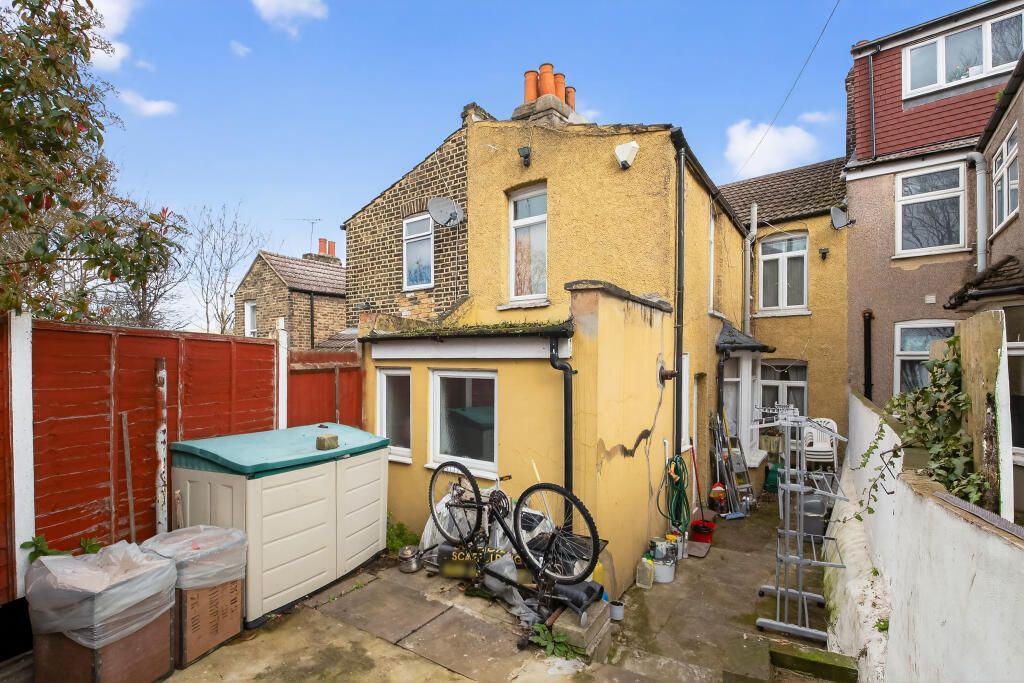 Property photo 2 of 16