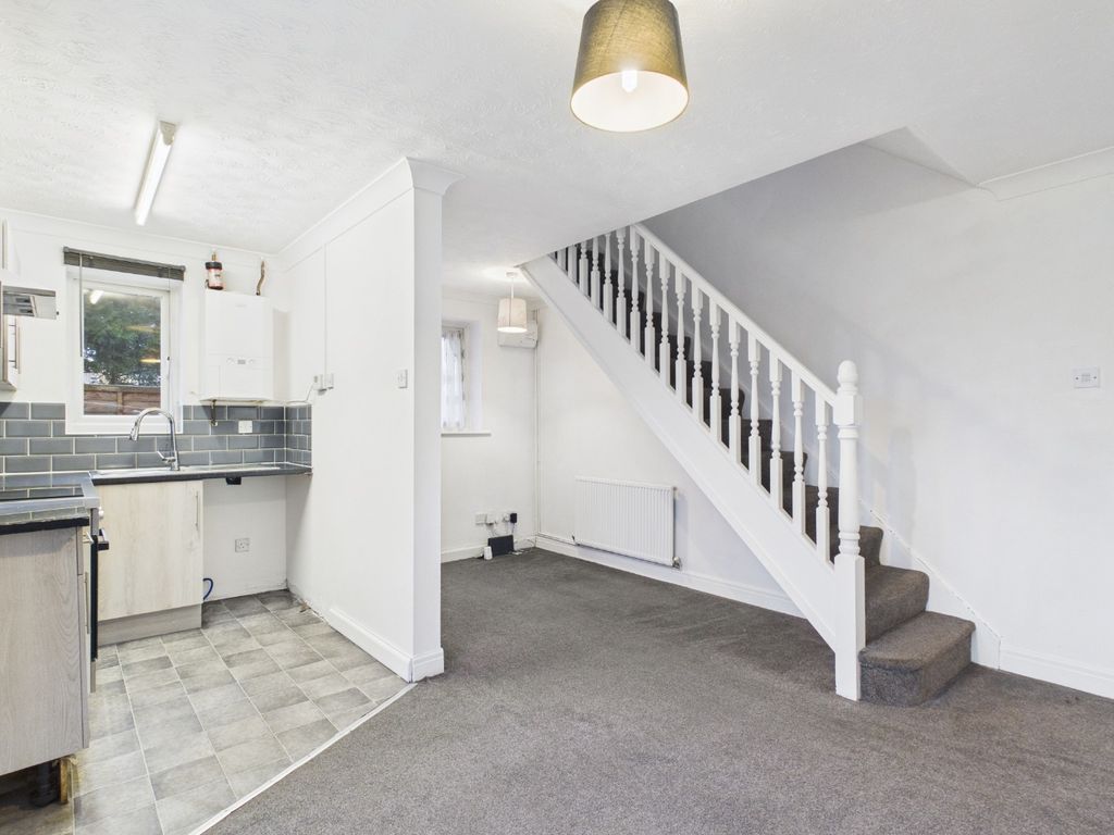 Property photo 2 of 9 4852604