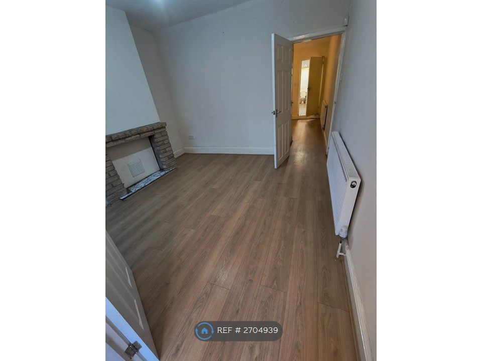 Property photo 2 of 10 Dining Room