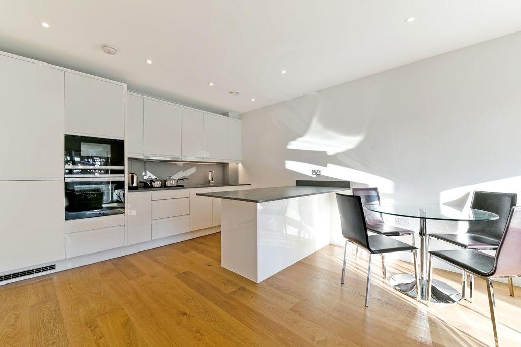 Property photo 2 of 10 Kitchen / Dining Are