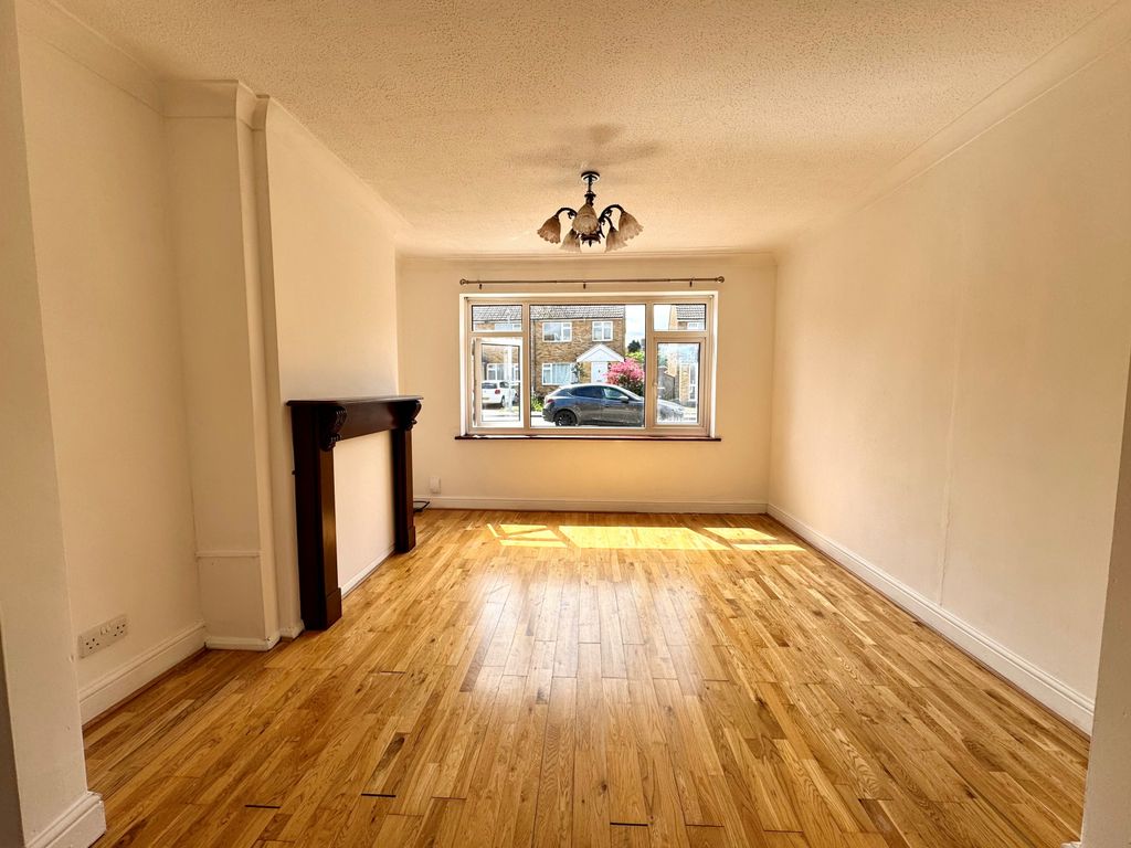 Property photo 3 of 13 Gallery
