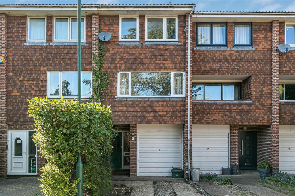 Property photo 1 of 18