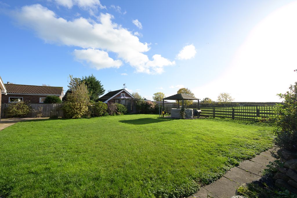 Property photo 3 of 19 Ley View-40