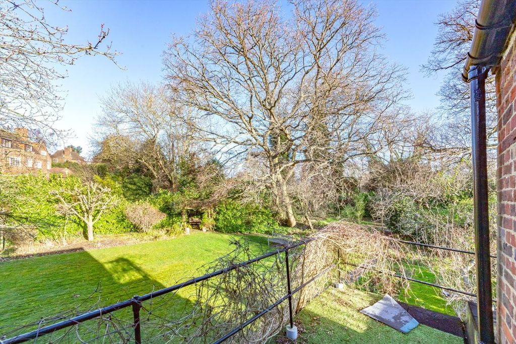 Property photo 3 of 5
