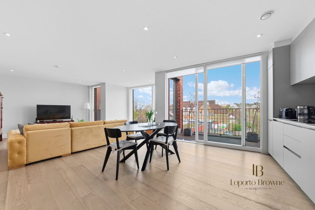 Property photo 2 of 19