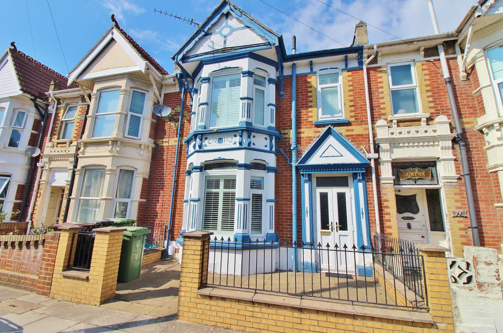 Shadwell Road, North End PO2 - View 3