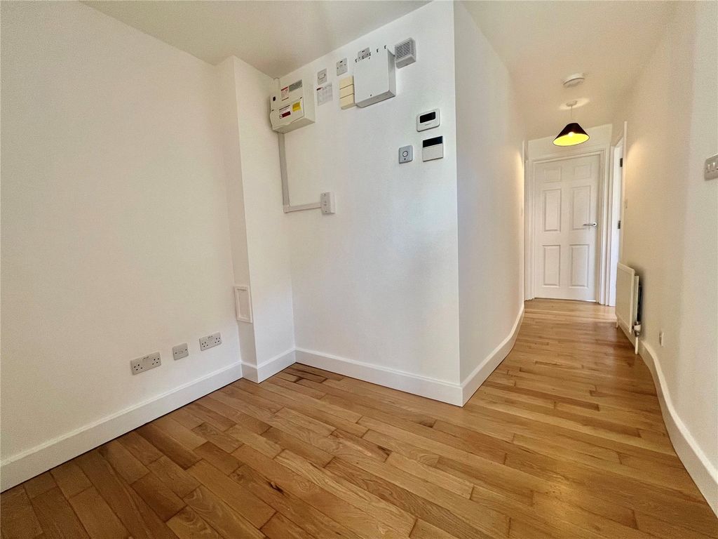 Property photo 2 of 11 Picture No. 03