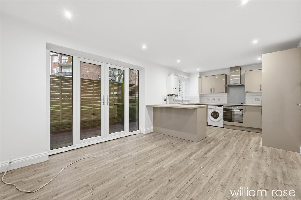 Property photo 2 of 14 Img_0740.Jpg