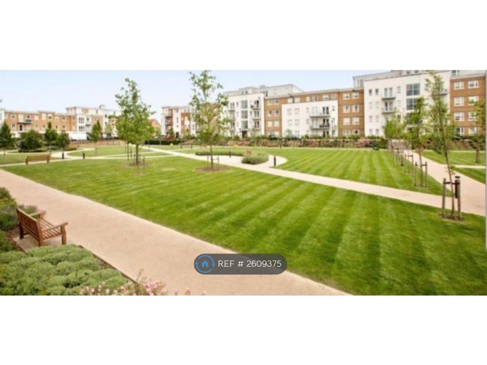 Property photo 2 of 26 Communal Park