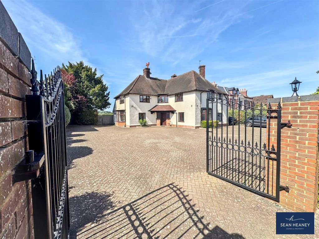 Property photo 1 of 22