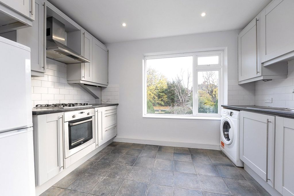 Property photo 3 of 16 Picture No. 04