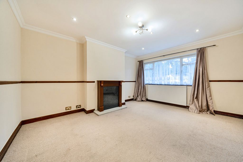 Property photo 2 of 13 1347940-3-68B5E86...