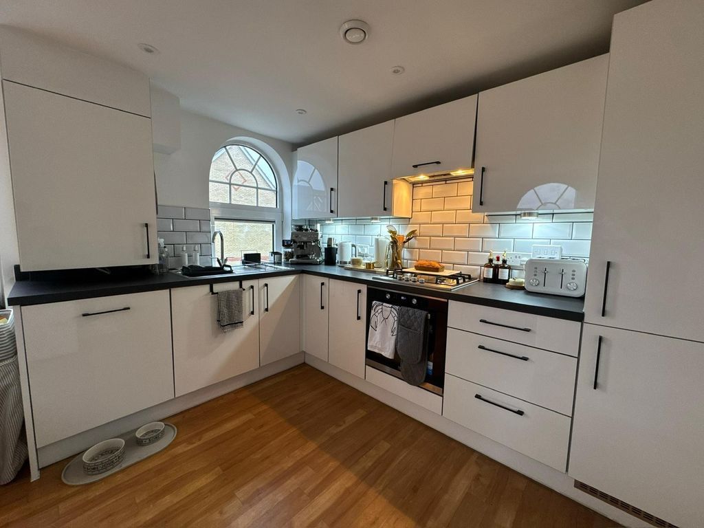 Property photo 3 of 15 Photo 15