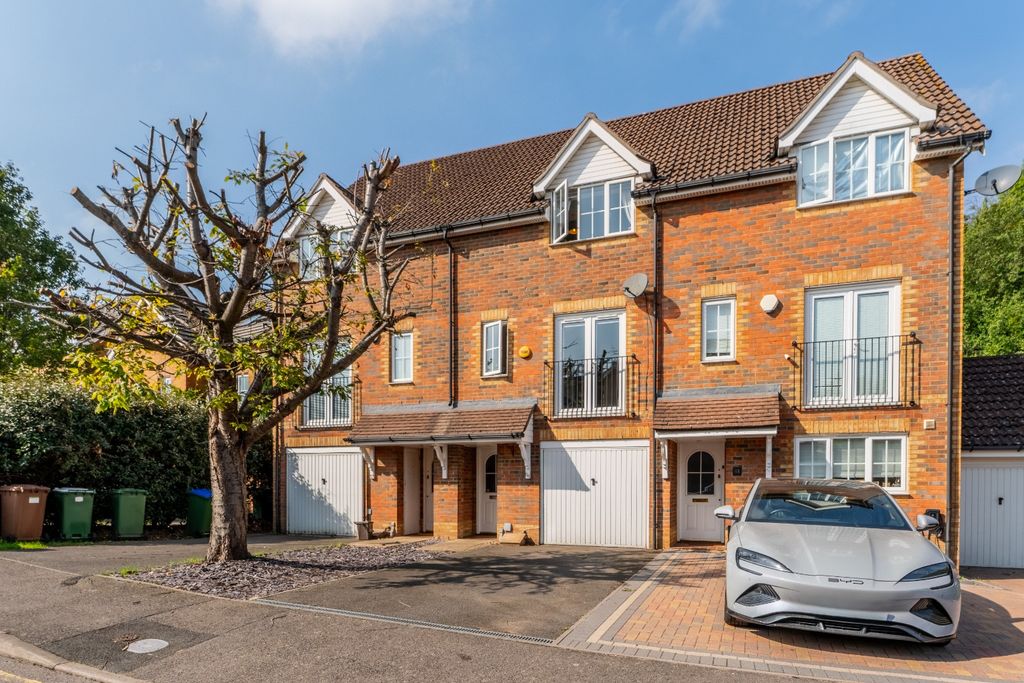 Property photo 1 of 18 5444870
