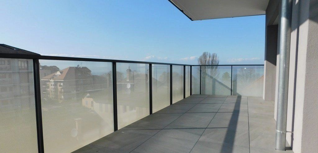 Property photo 2 of 16 Terrace