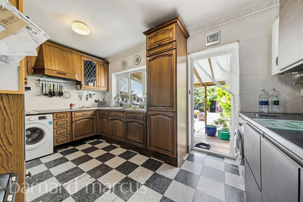 Property photo 3 of 9 Image