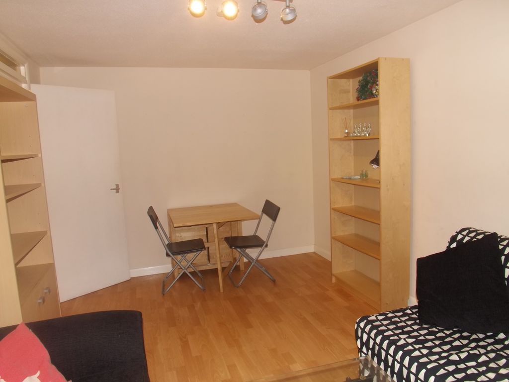 Property photo 3 of 6 408.Jpg