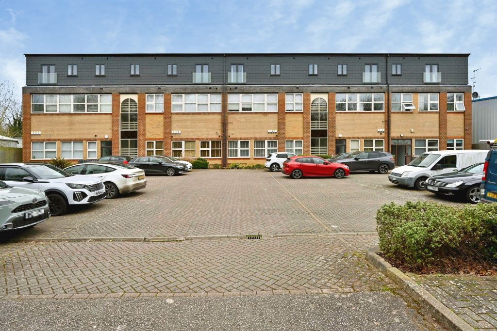 Property photo 1 of 8