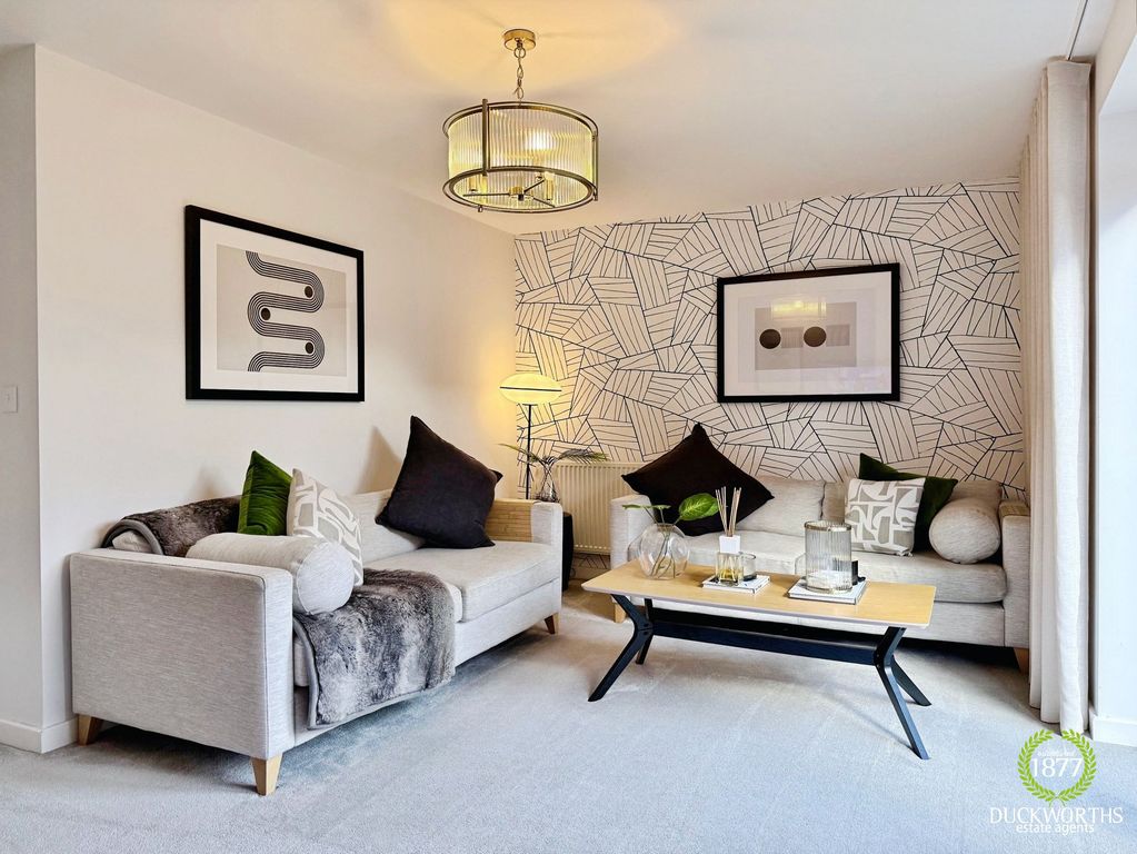 Property photo 2 of 35