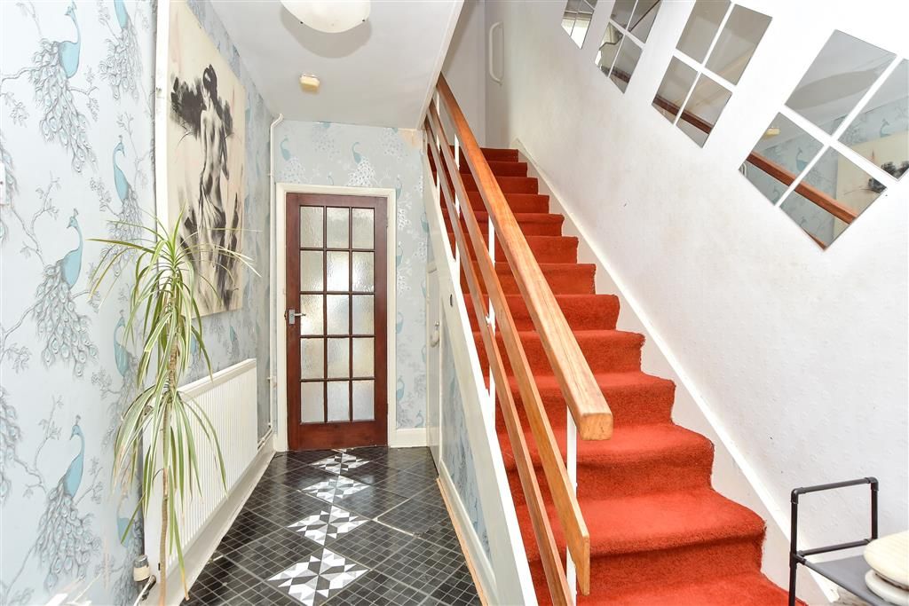 Property photo 1 of 9 Entrance Hall