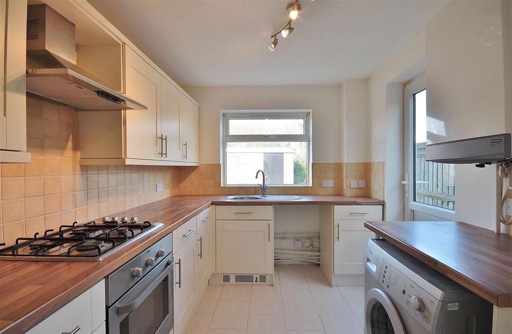 Property photo 2 of 10