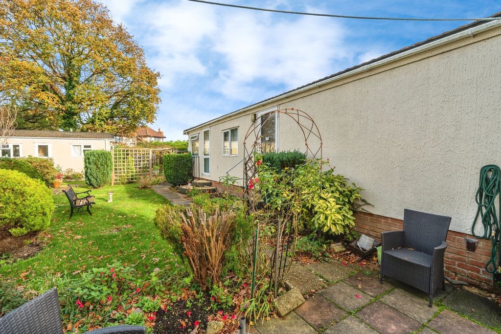 Property photo 3 of 17 Photo